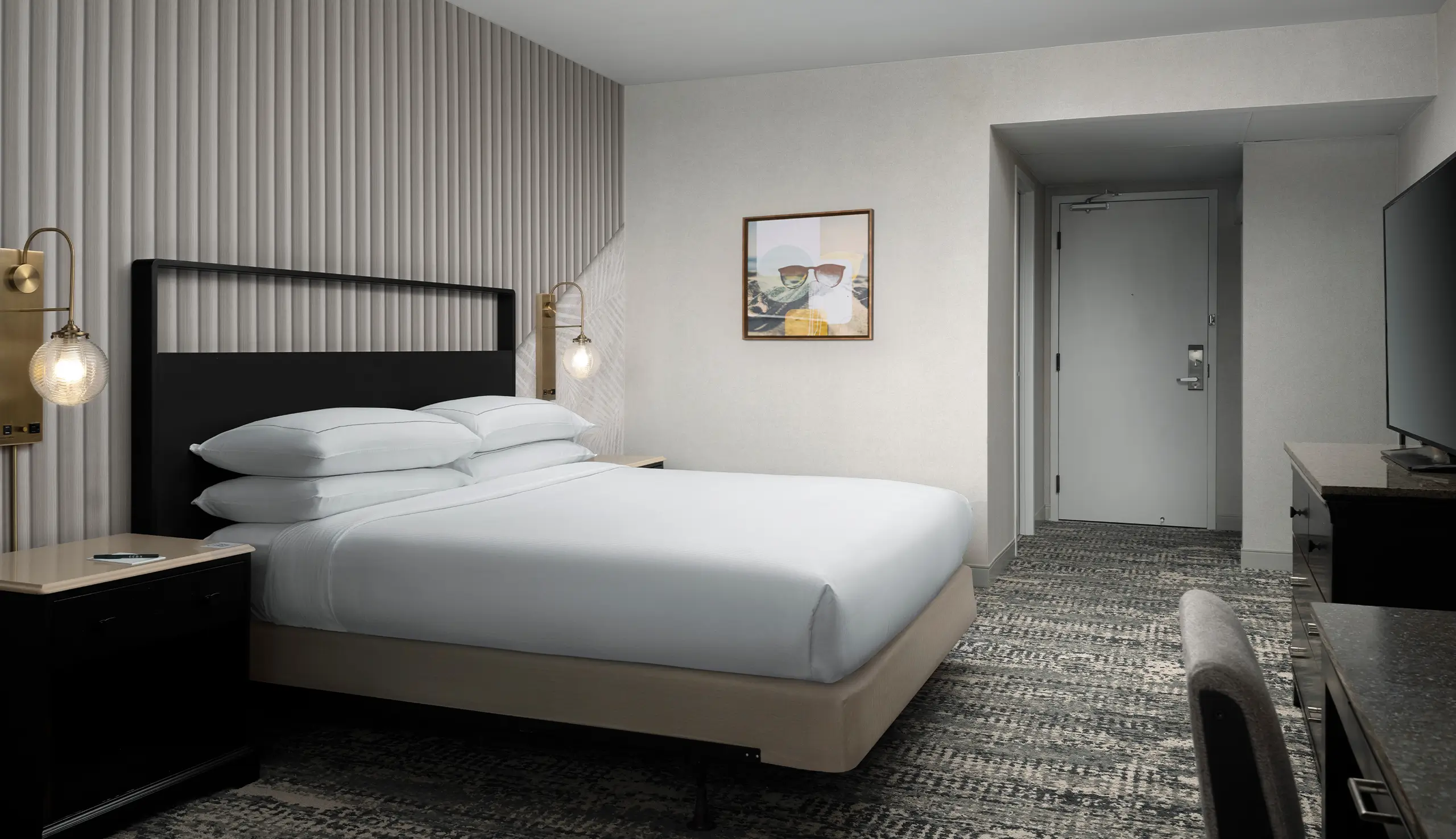 accessible hotel room at hotel fera in anaheim, ca
