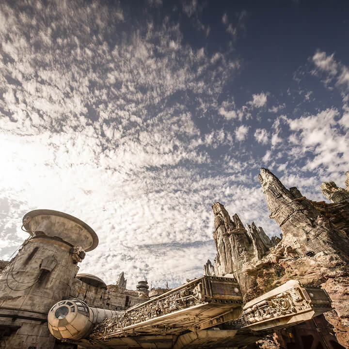 disneyland star wars galaxy edge